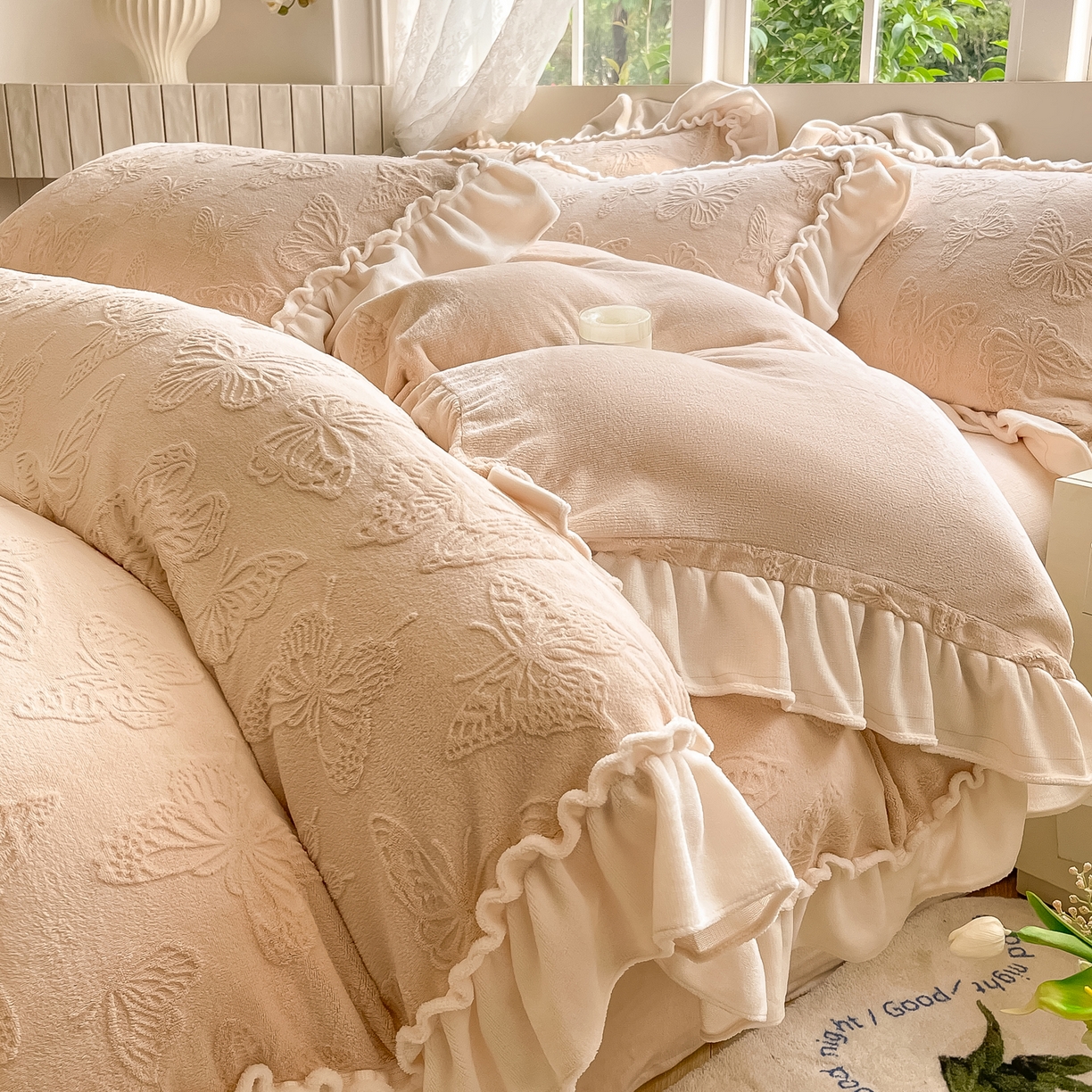 91家纺网 家纺一手货源 找家纺 水云缦 2025新款牛奶绒木耳边四件套-蝶舞 蝶舞-香槟金 暂时没做