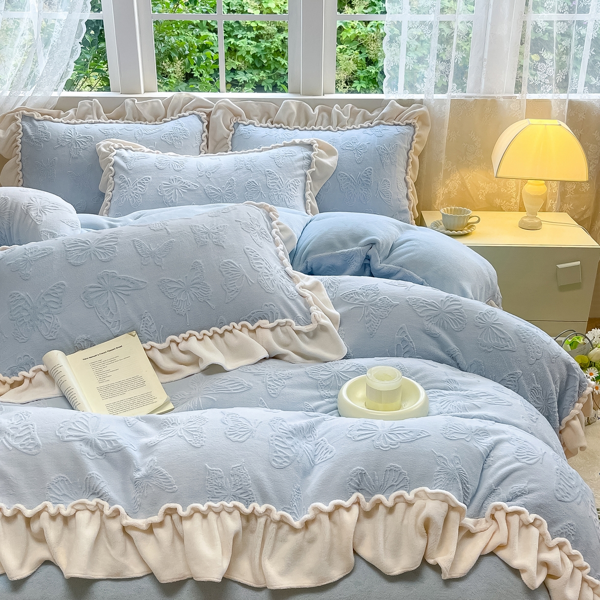 91家纺网 家纺一手货源 找家纺 水云缦 2025新款牛奶绒木耳边四件套-蝶舞 蝶舞-天空蓝