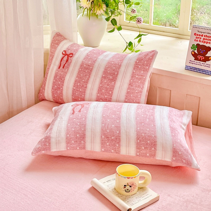 91家纺网 家纺一手货源 找家纺 斯卡诺家纺 2026新款小清新牛奶绒床盖四件套冬季加厚床盖四件套 蝶梦-粉