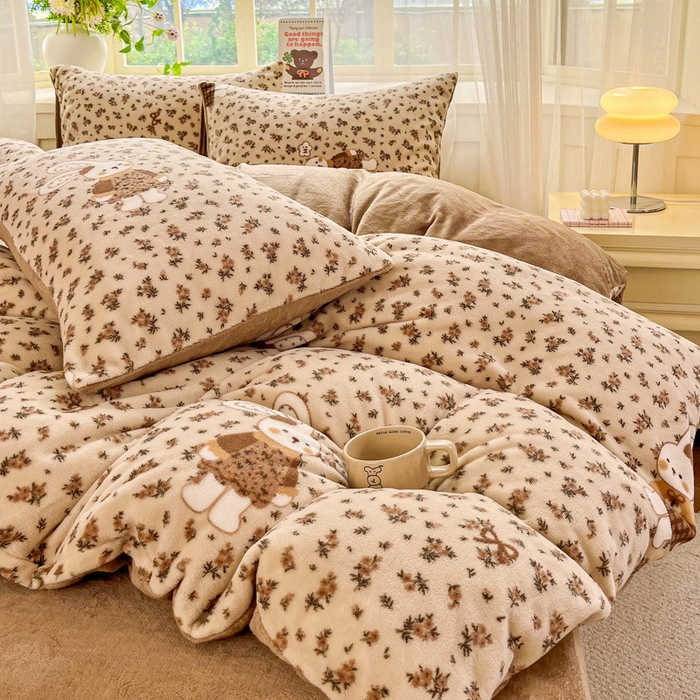 91家纺网 家纺一手货源 找家纺 斯卡诺家纺 2026新款小清新牛奶绒床盖四件套冬季加厚床盖四件套 织梦空间