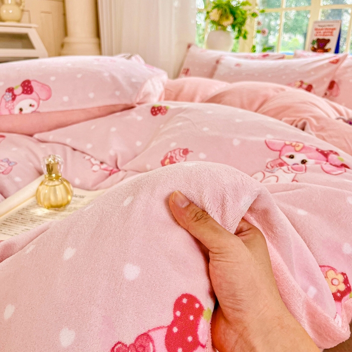 91家纺网 家纺一手货源 找家纺 斯卡诺家纺 2026新款小清新牛奶绒床盖四件套冬季加厚床盖四件套 可爱迪