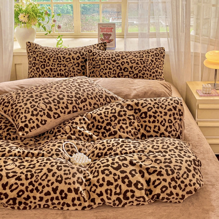 91家纺网 家纺一手货源 找家纺 斯卡诺家纺 2026新款小清新牛奶绒床盖四件套冬季加厚床盖四件套 小时代-咖