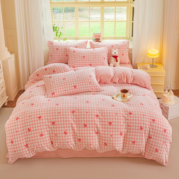 91家纺网 家纺一手货源 找家纺 斯卡诺家纺 2026新款小清新牛奶绒床盖四件套冬季加厚床盖四件套 洁美-粉