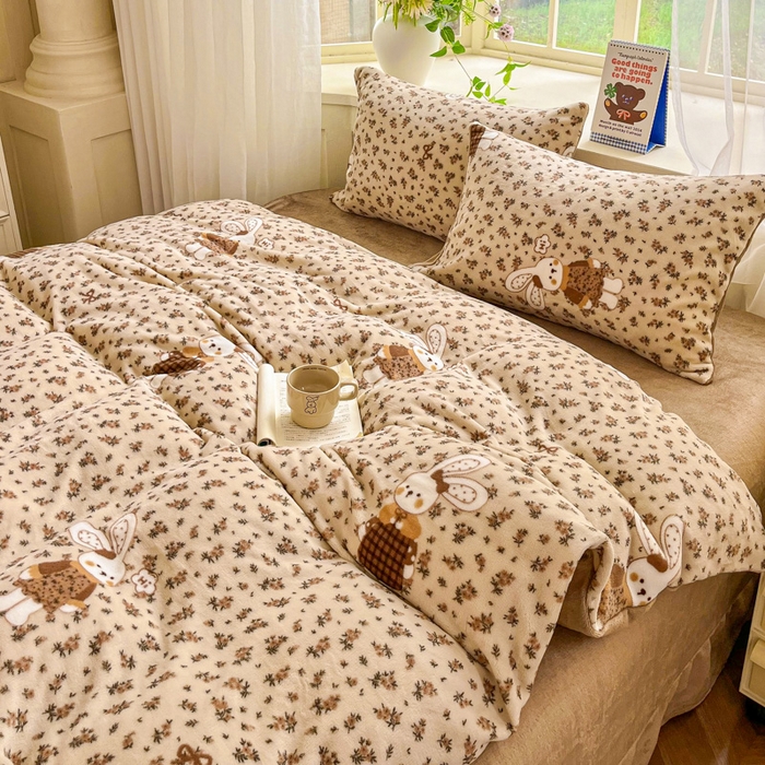 91家纺网 家纺一手货源 找家纺 斯卡诺家纺 2026新款小清新牛奶绒床盖四件套冬季加厚床盖四件套 织梦空间