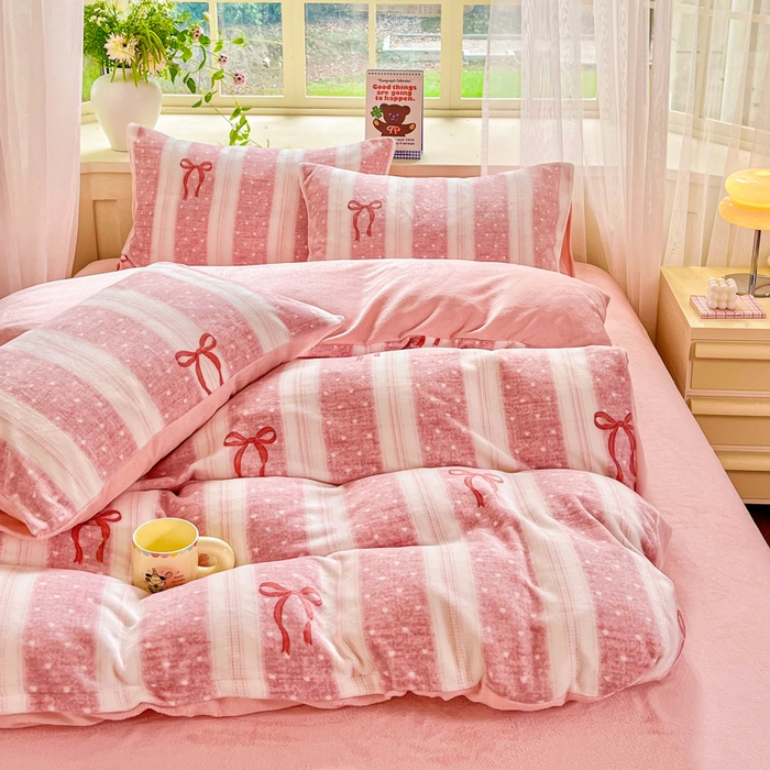 91家纺网 家纺一手货源 找家纺 斯卡诺家纺 2026新款小清新牛奶绒床盖四件套冬季加厚床盖四件套 蝶梦-粉