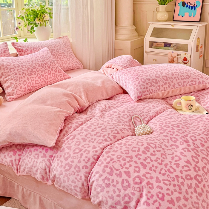 91家纺网 家纺一手货源 找家纺 斯卡诺家纺 2026新款小清新牛奶绒床盖四件套冬季加厚床盖四件套 小时代-粉