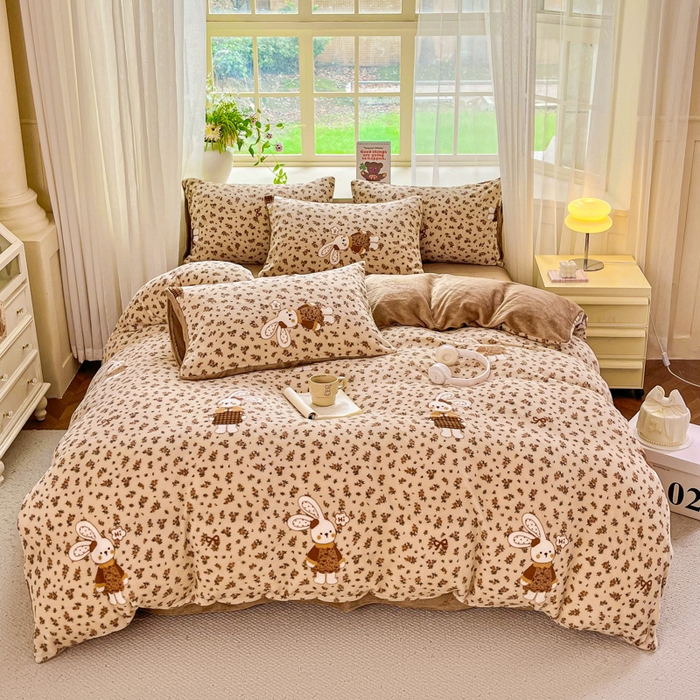 91家纺网 家纺一手货源 找家纺 斯卡诺家纺 2026新款小清新牛奶绒床盖四件套冬季加厚床盖四件套 织梦空间