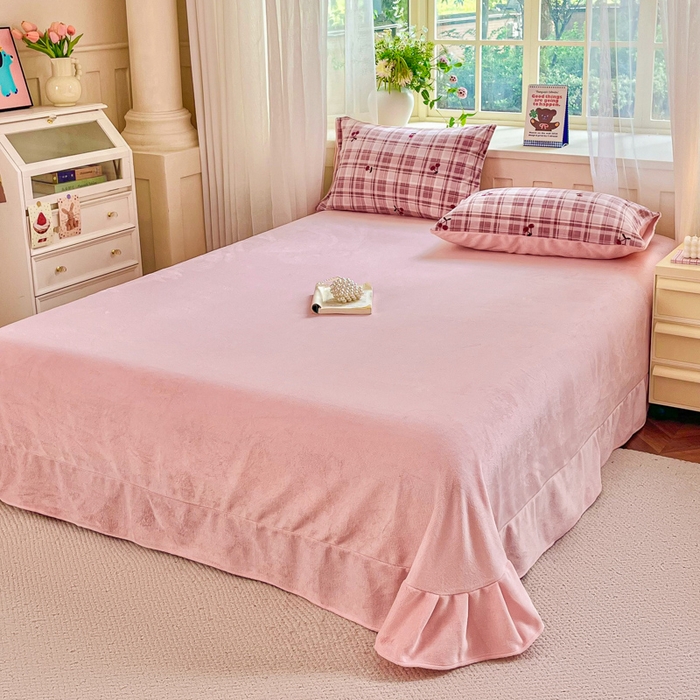 91家纺网 家纺一手货源 找家纺 斯卡诺家纺 2026新款小清新牛奶绒床盖四件套冬季加厚床盖四件套 乌梅子酱