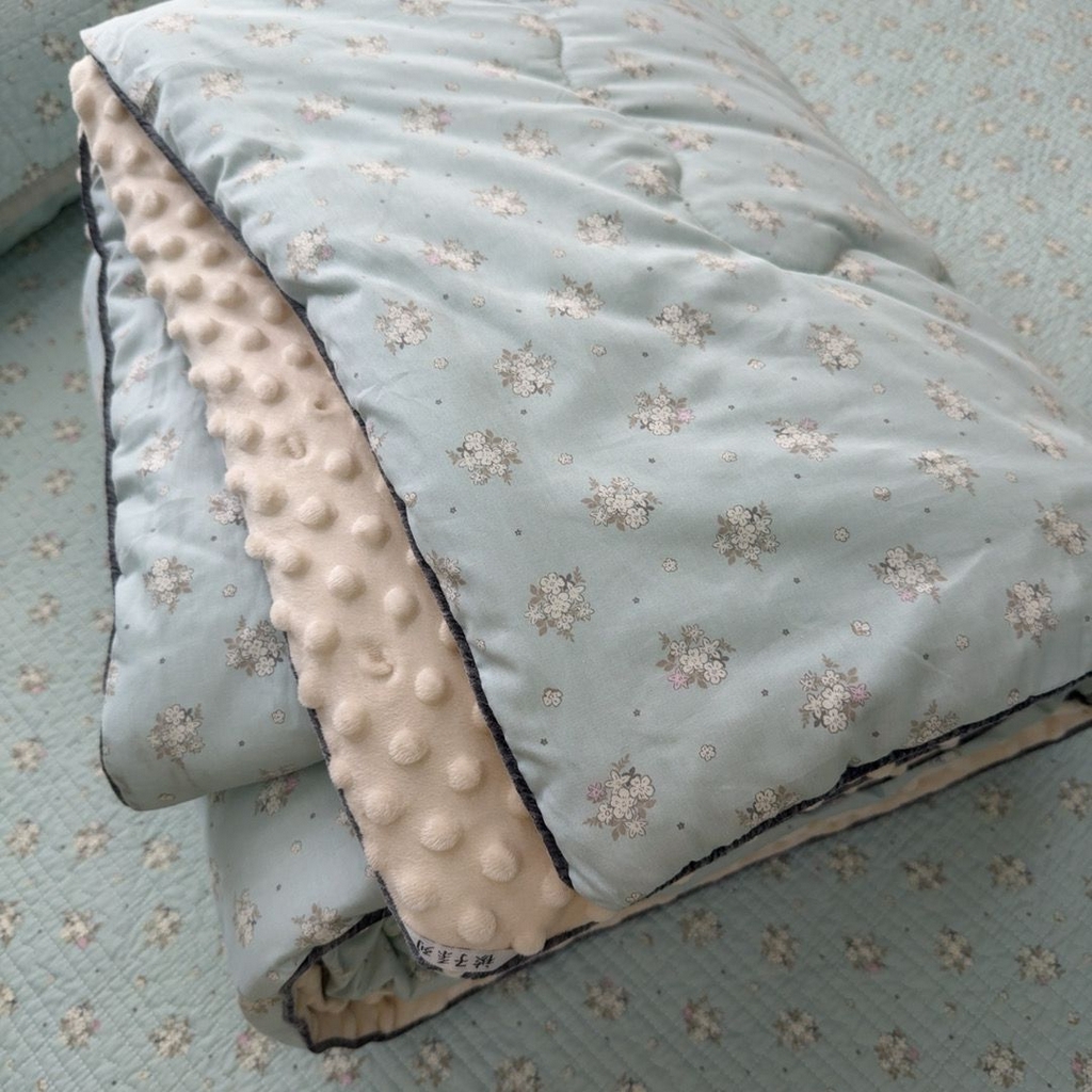 91家纺网 家纺一手货源 找家纺 （总）暖居 2026新款一面纯棉一面绒床盖+同款纯棉豆豆被跑量