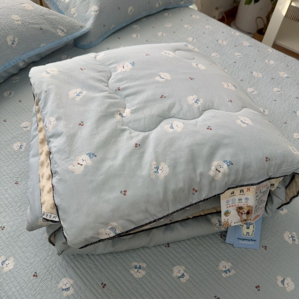 91家纺网 家纺一手货源 找家纺 暖居 2026新款一面纯棉一面绒床盖+同款纯棉豆豆被跑量 冰淇淋