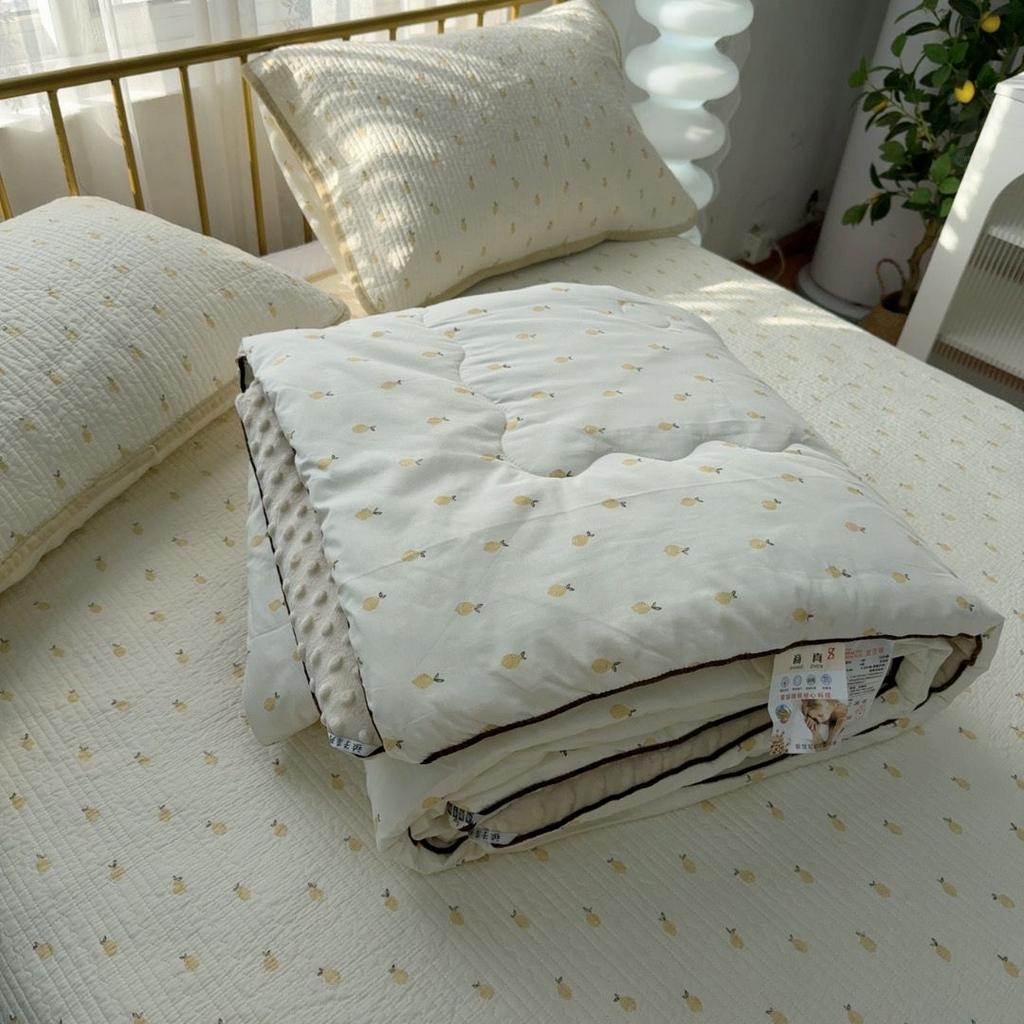 91家纺网 家纺一手货源 找家纺 暖居 2026新款一面纯棉一面绒床盖+同款纯棉豆豆被跑量 奶油波罗