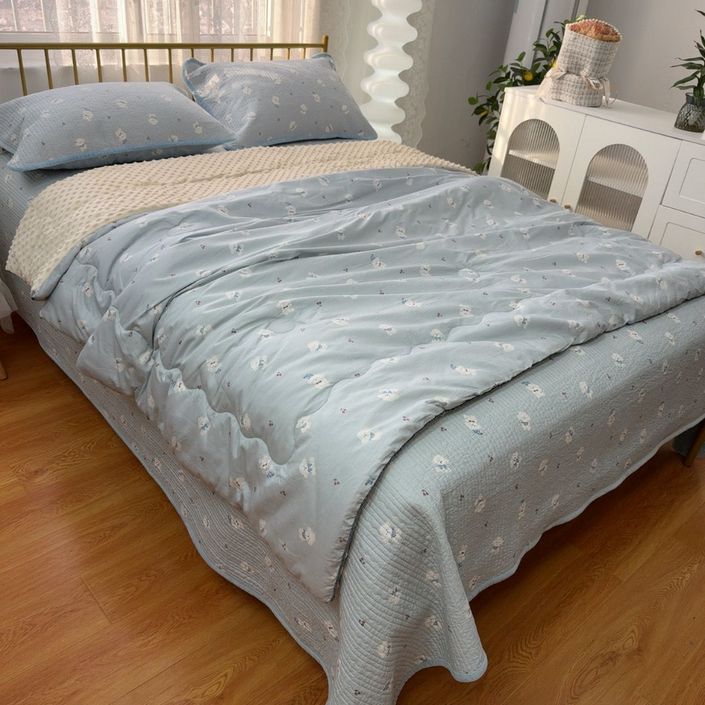 91家纺网 家纺一手货源 找家纺 暖居 2026新款一面纯棉一面绒床盖+同款纯棉豆豆被跑量 冰淇淋