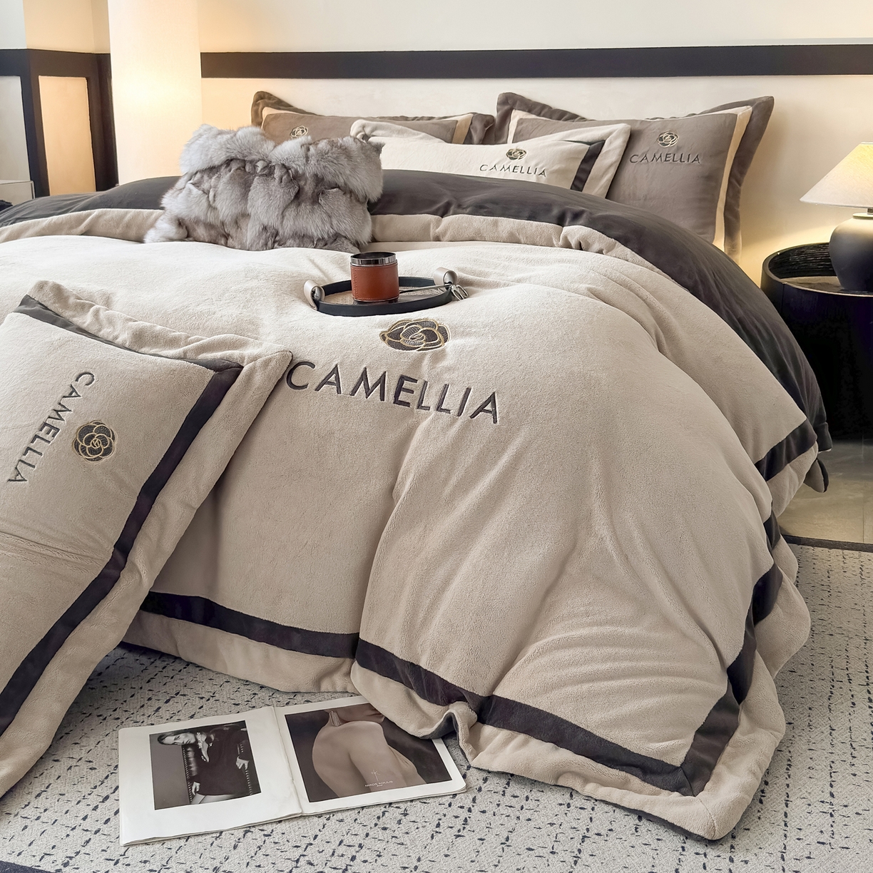 91家纺网 家纺一手货源 找家纺 （总）水云缦 2025新款双拼角牛奶绒绣花四件套系列