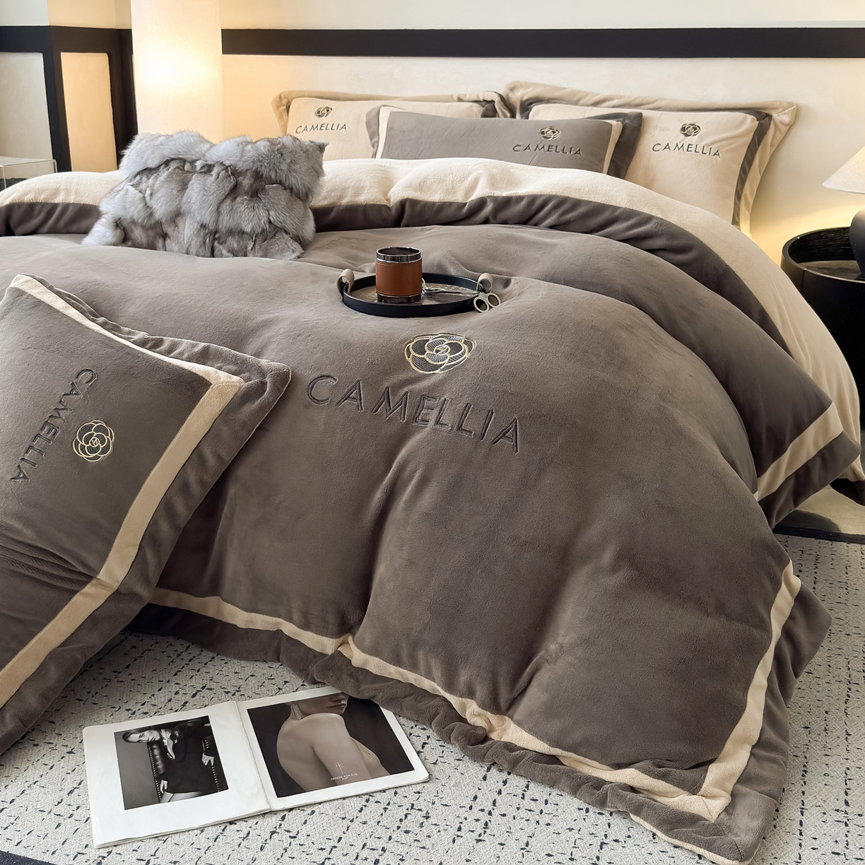 91家纺网 家纺一手货源 找家纺 （总）水云缦 2025新款双拼角牛奶绒绣花四件套系列