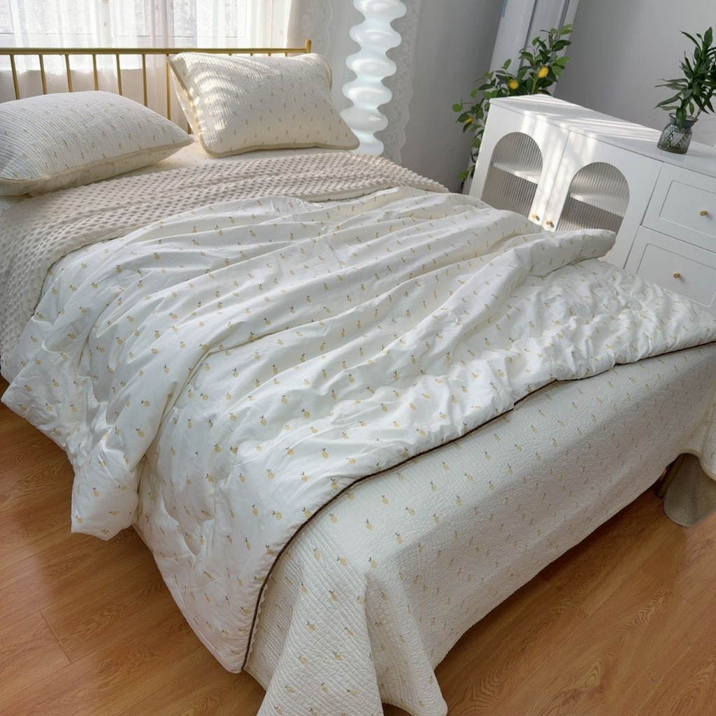 91家纺网 家纺一手货源 找家纺 暖居 2026新款一面纯棉一面绒床盖+同款纯棉豆豆被跑量 奶油波罗