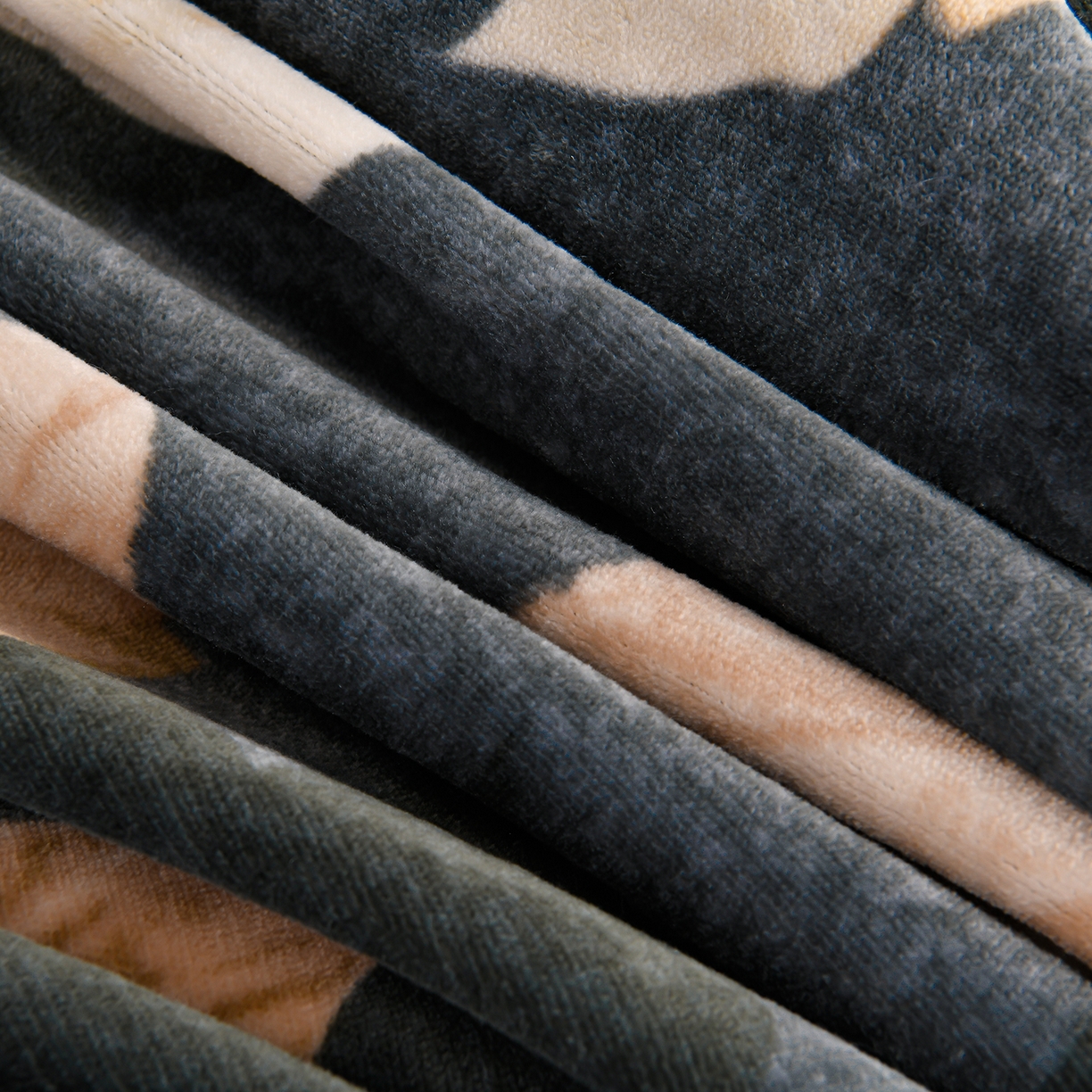 91家纺网 家纺一手货源 找家纺 沐星纪（美得佳）布业 2025新款加厚牛奶绒印花四件套 叶舞绒华-灰