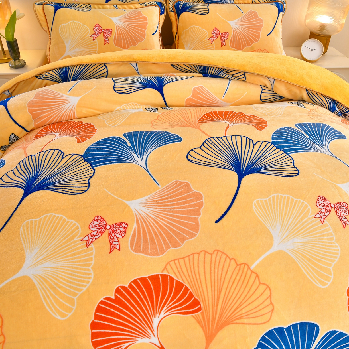 91家纺网 家纺一手货源 找家纺 沐星纪（美得佳）布业 2025新款加厚牛奶绒印花四件套 鎏金满地