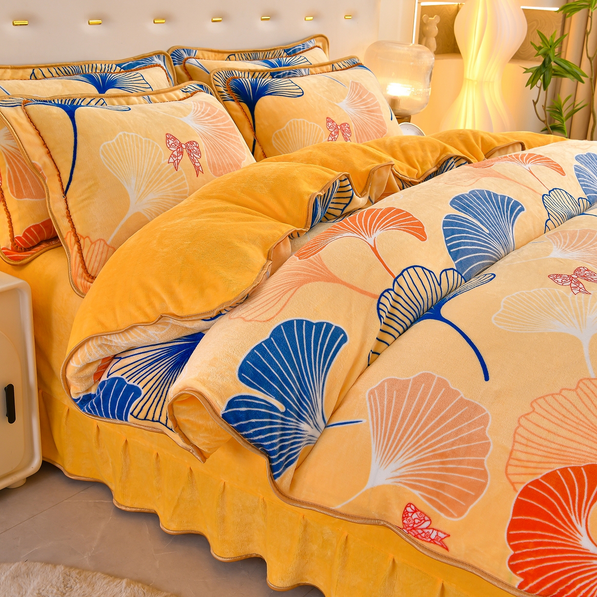 91家纺网 家纺一手货源 找家纺 沐星纪（美得佳）布业 2025新款加厚牛奶绒印花四件套 鎏金满地