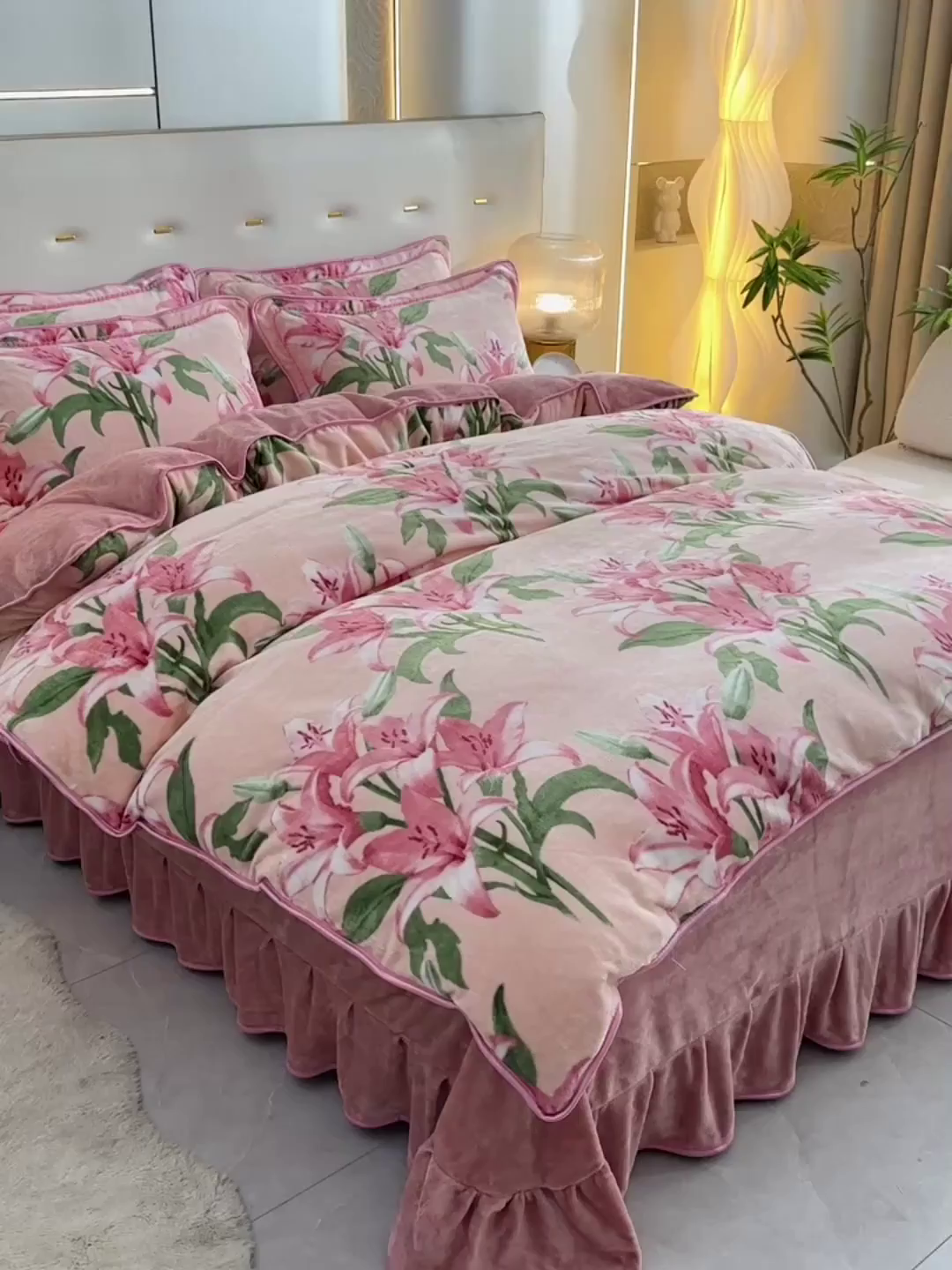 91家纺网 家纺一手货源 找家纺 沐星纪（美得佳）布业 2025新款加厚牛奶绒印花四件套 粉黛胭脂