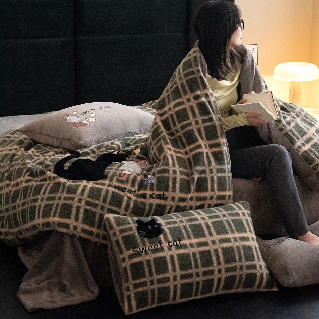 91家纺网 家纺一手货源 找家纺 水云缦 2025新款仿羊绒牛奶绒贴布绣四件套-甜蜜喵 甜蜜喵-绿格