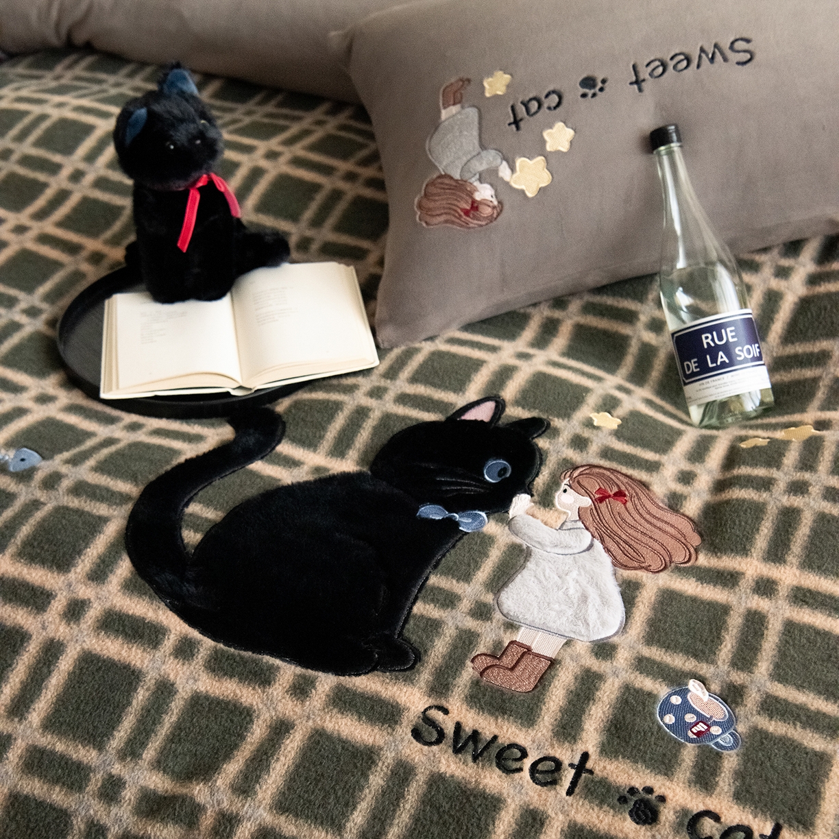 91家纺网 家纺一手货源 找家纺 水云缦 2025新款仿羊绒牛奶绒贴布绣四件套-甜蜜喵 甜蜜喵-绿格