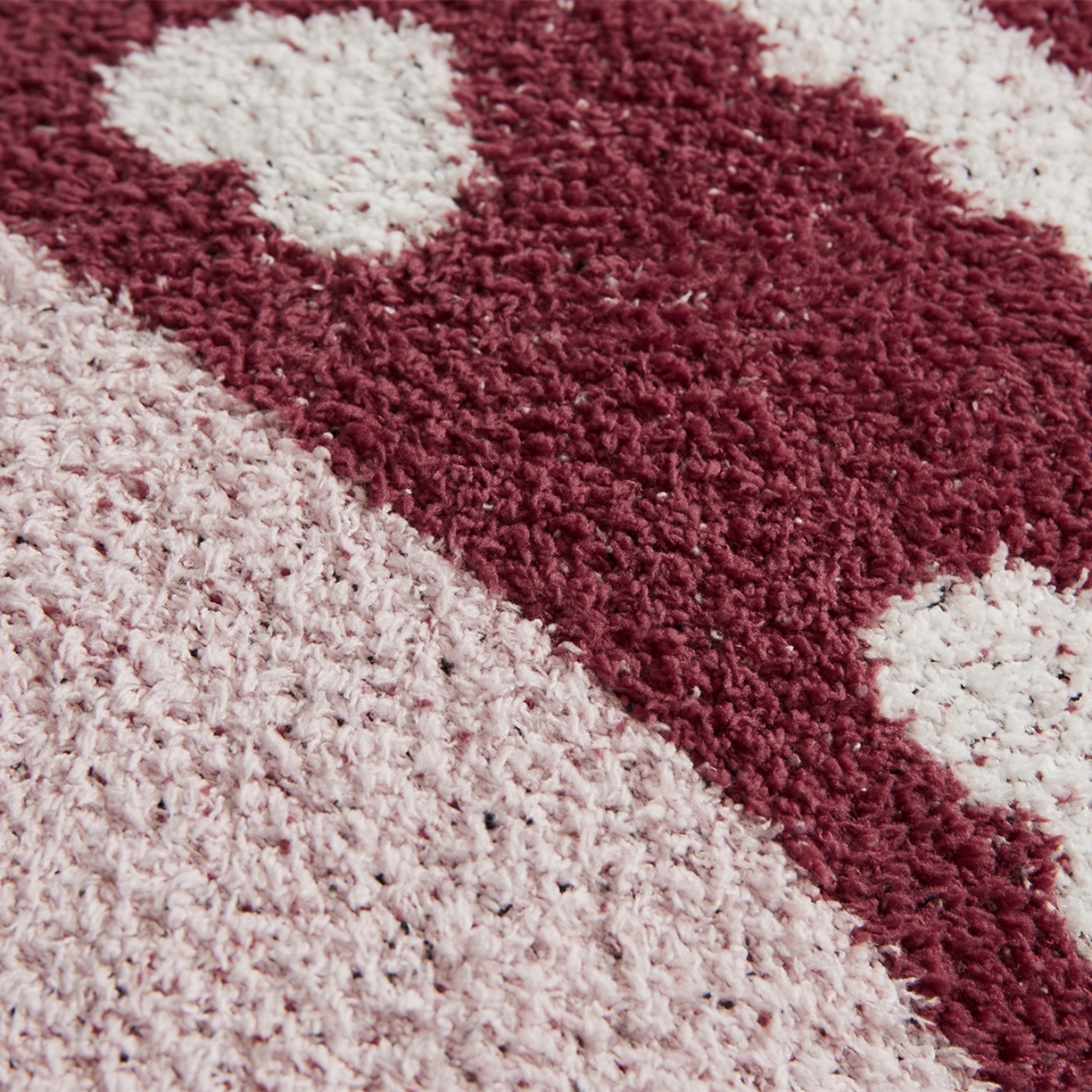 91家纺网 家纺一手货源 找家纺 暖绵绵家纺 2025新款半边绒比丘兔抱枕（最低零售价：153元） 比丘兔-粉色