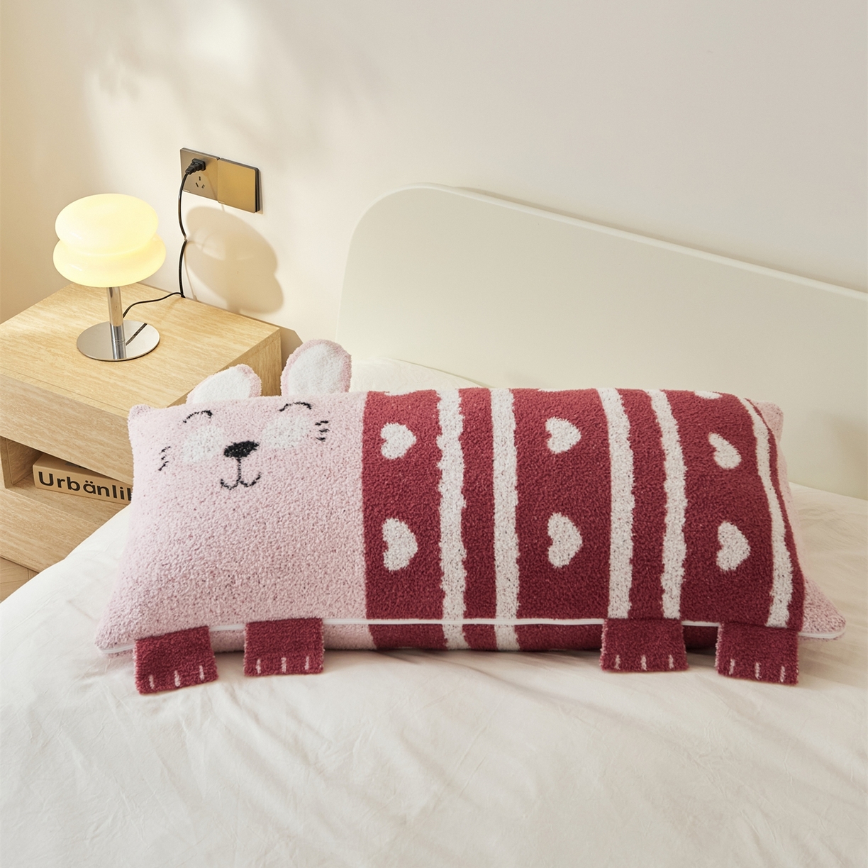 91家纺网 家纺一手货源 找家纺 暖绵绵家纺 2025新款半边绒比丘兔抱枕（最低零售价：153元） 比丘兔-粉色