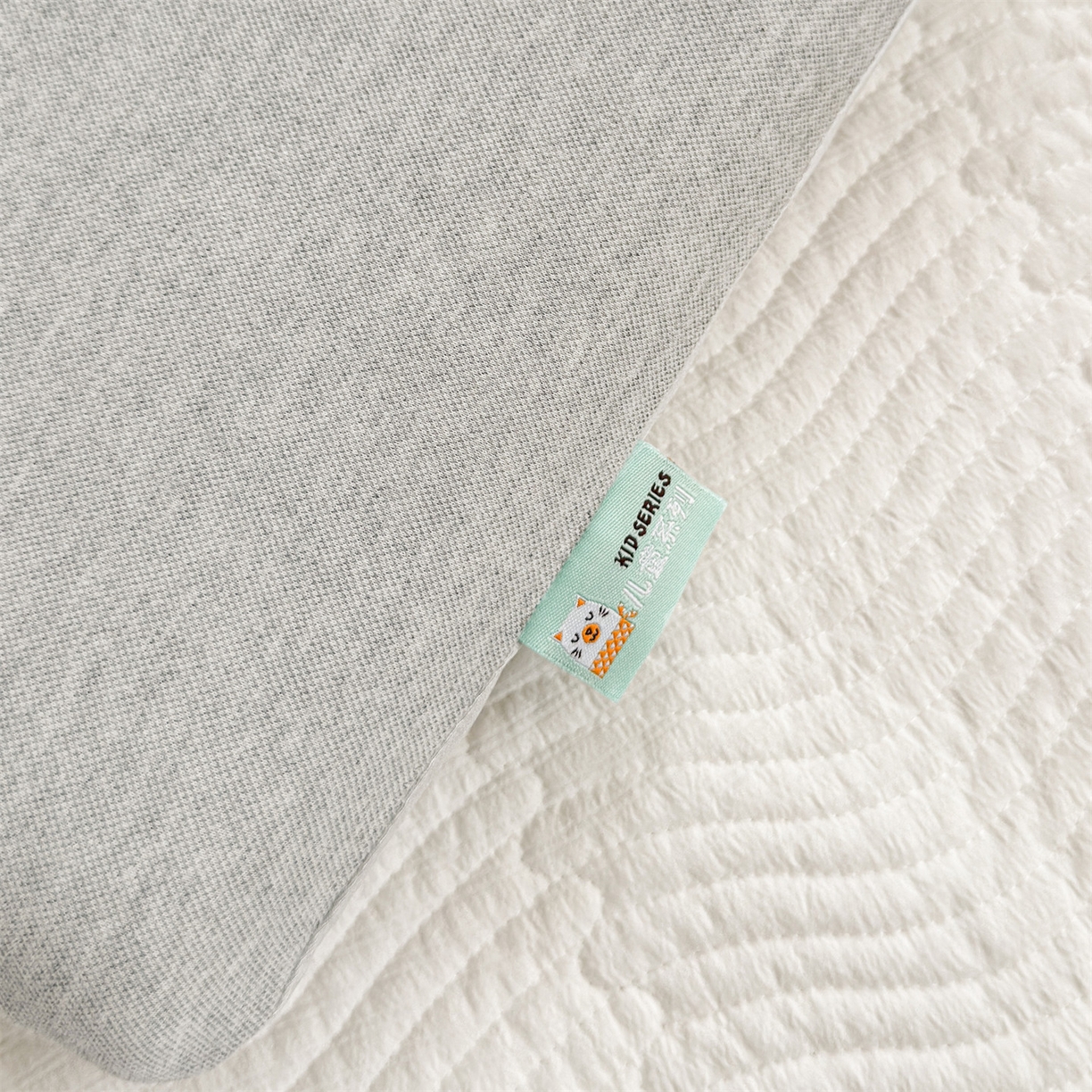 91家纺网 家纺一手货源 找家纺 麦肯锡 2025新款丝柔考拉记忆平枕  枕头枕芯 灰色/对