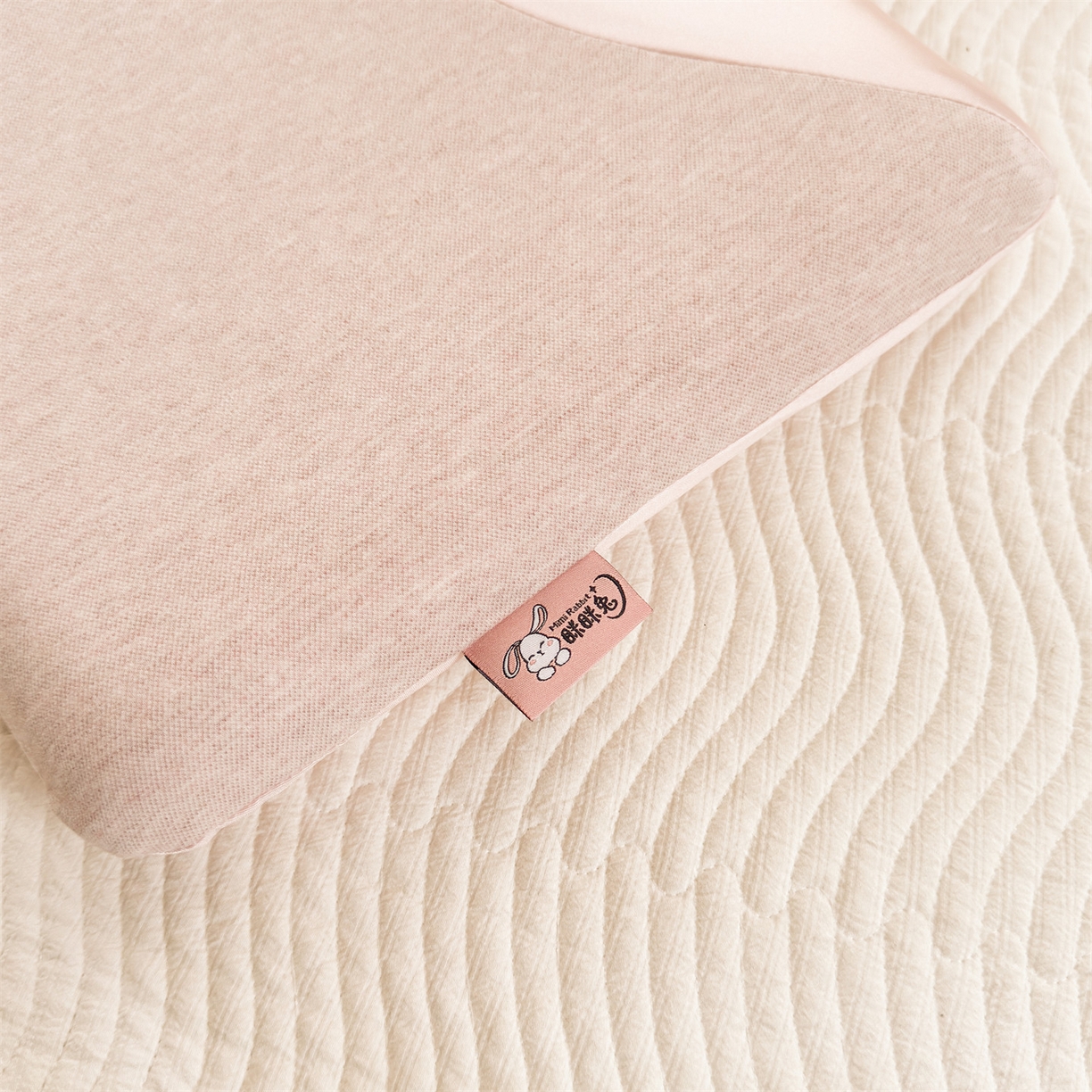 91家纺网 家纺一手货源 找家纺 麦肯锡 2025新款丝柔考拉记忆平枕  枕头枕芯 粉色/对