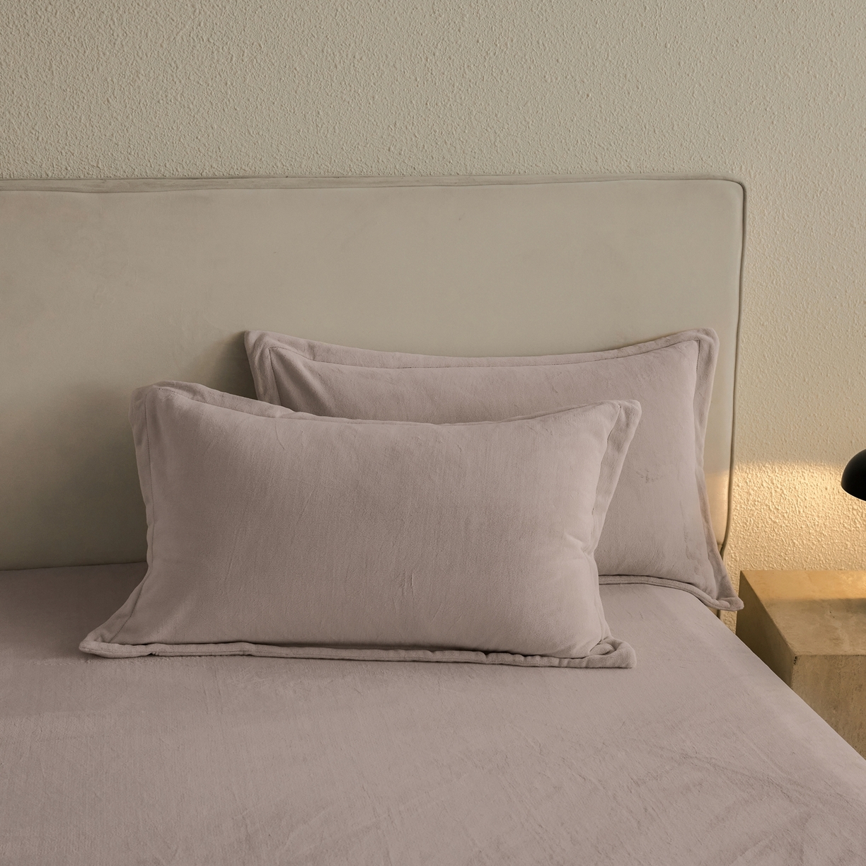 91家纺网 家纺一手货源 找家纺 禧禾 2025新款A类300G醇厚速暖绒四件套牛奶绒四件套 奶茶灰