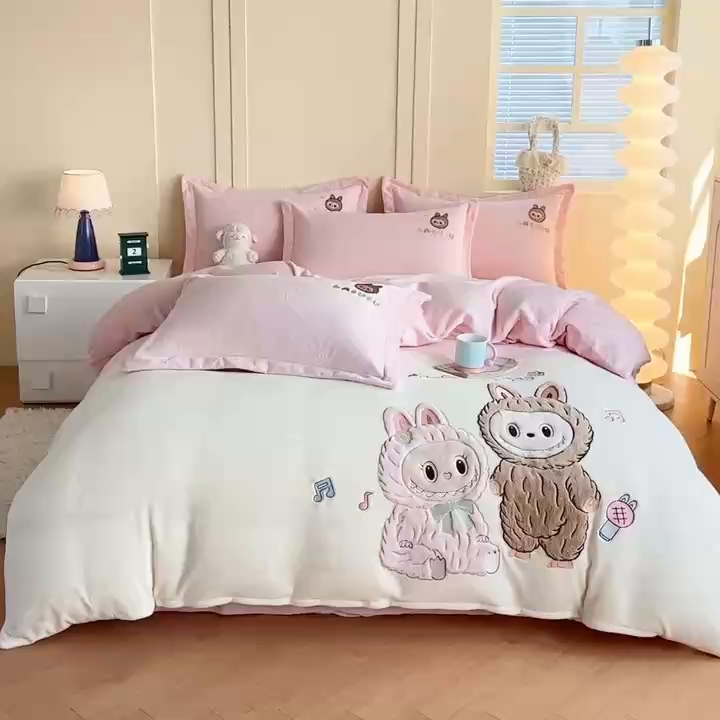 91家纺网 家纺一手货源 找家纺 （总）金窝窝家纺 2025新款全消光高克重牛奶绒贴布绣四件套