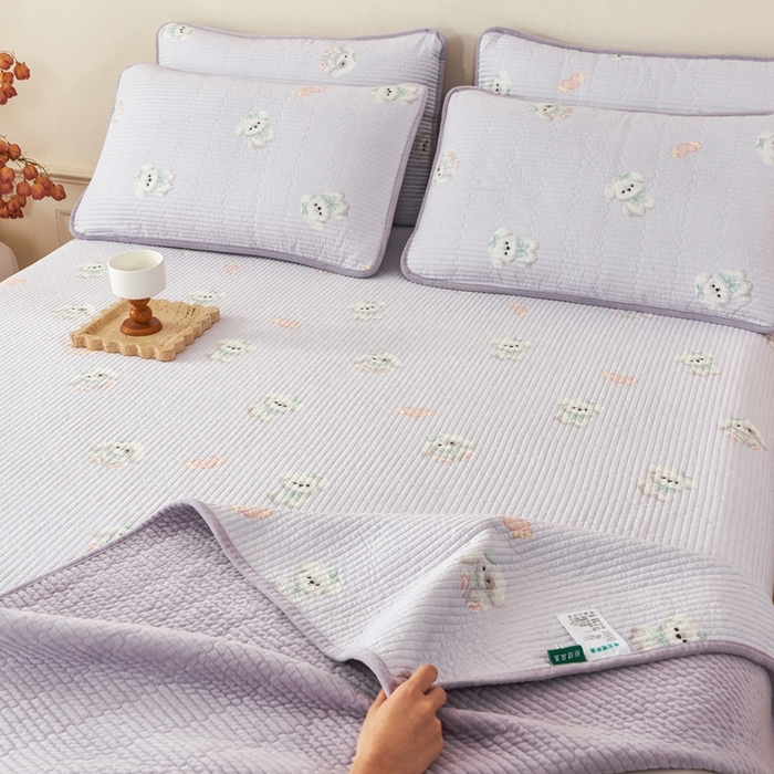 91家纺网 家纺一手货源 找家纺 莎果家纺 2025冬季新款热推冬季必备寒冷的冬季有了它便多了些温暖婴儿绒+全棉床盖三件套 绒绒小狗