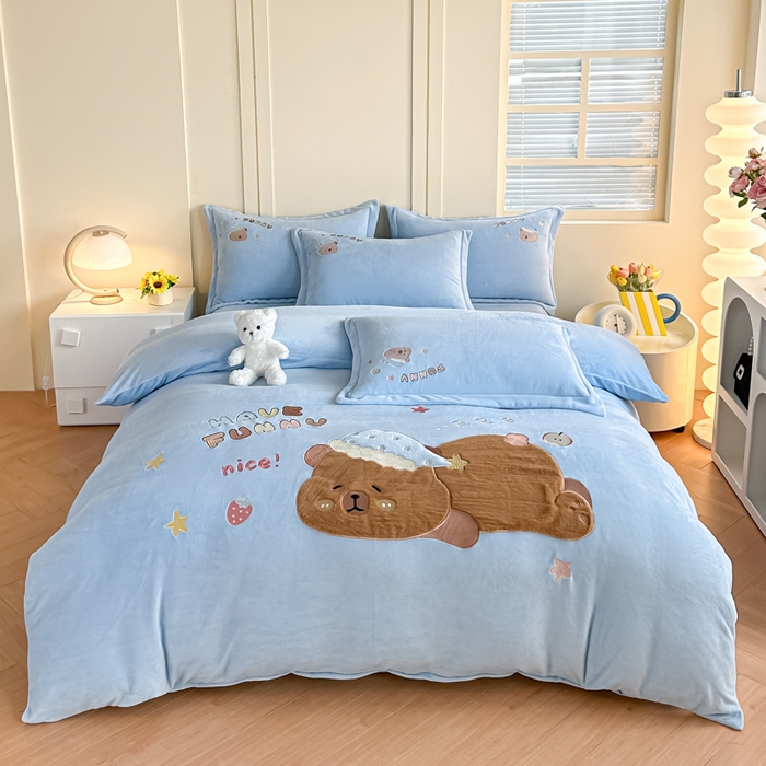 91家纺网 家纺一手货源 找家纺 （总）金窝窝家纺 2025新款全消光高克重牛奶绒贴布绣四件套