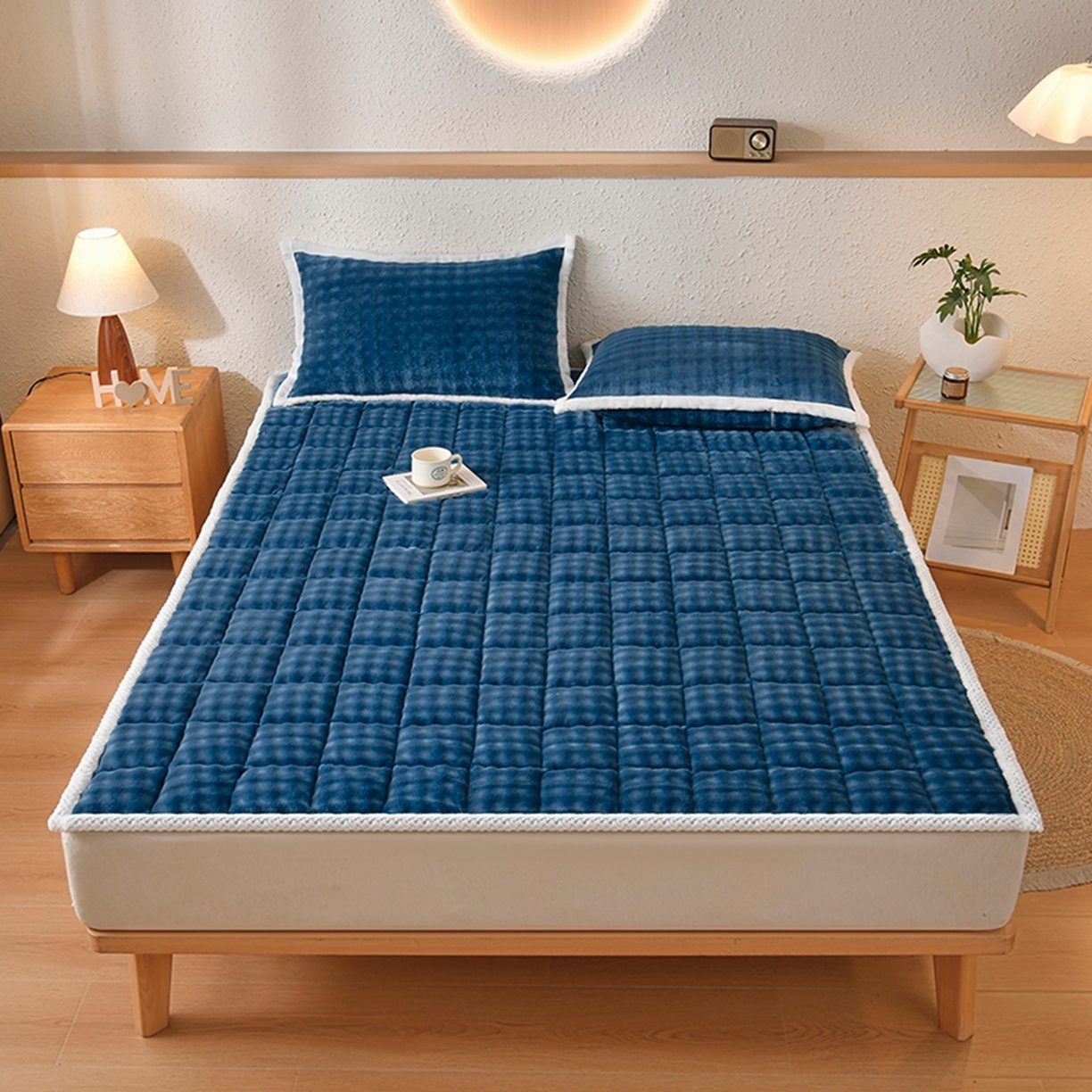 91家纺网 家纺一手货源 找家纺 鑫顺欣 2025新款泡泡牛奶绒床垫床褥 景泰蓝