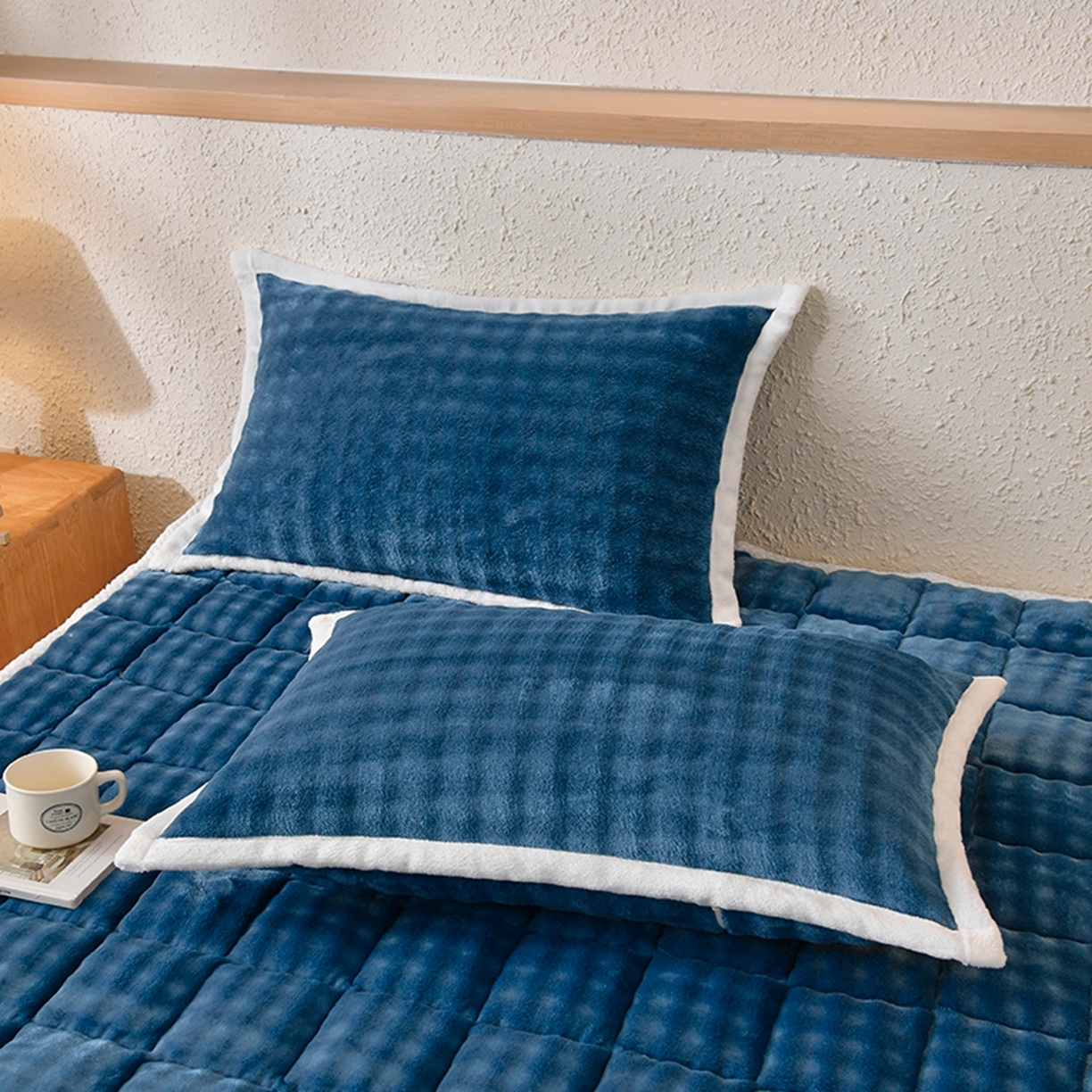 91家纺网 家纺一手货源 找家纺 鑫顺欣 2025新款泡泡牛奶绒床垫床褥 景泰蓝