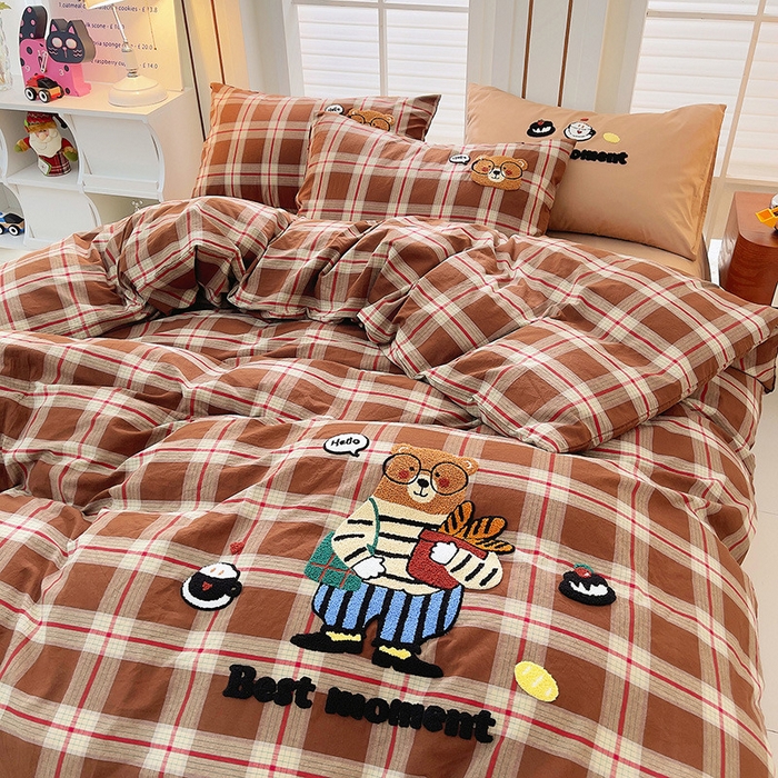 91家纺网 家纺一手货源 找家纺 （总）炫拼家纺 2025新款A类全棉40支水洗棉毛巾绣四件套-卡通多巴胺