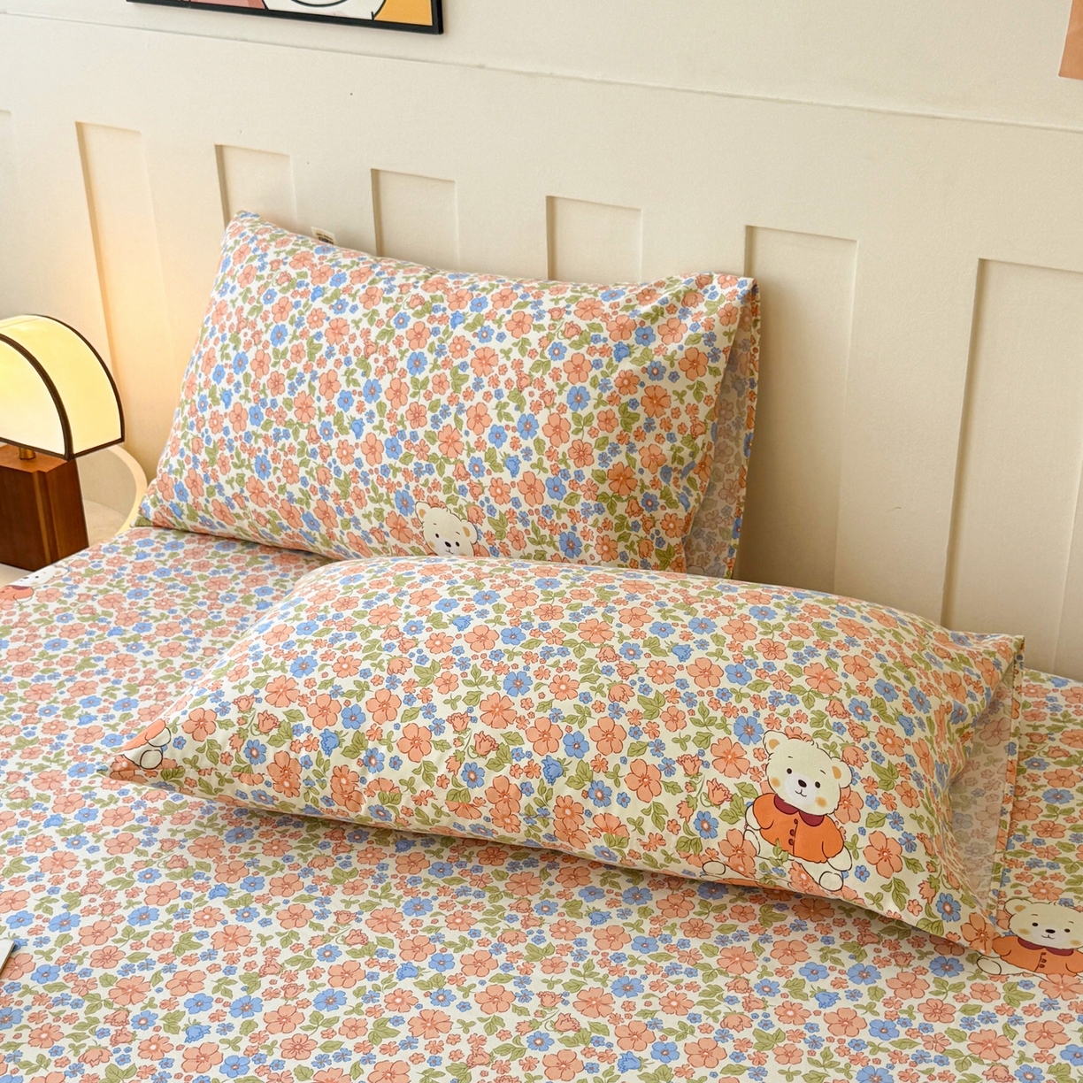 91家纺网 家纺一手货源 找家纺 首爱家纺 2025新款木棉双层纱印花床笠 花朵熊