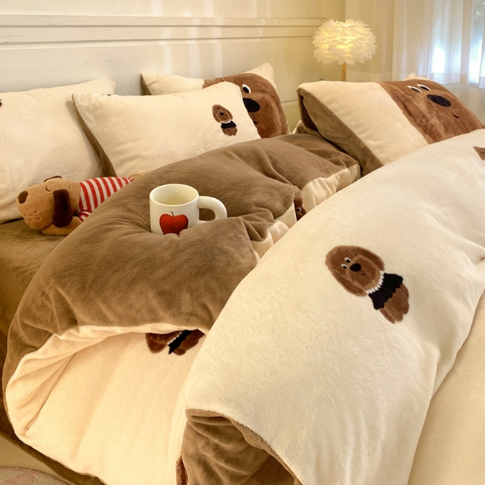 91家纺网 家纺一手货源 找家纺 如一 2025新款高克重大版数码印花牛奶绒四件套 毛毛狗