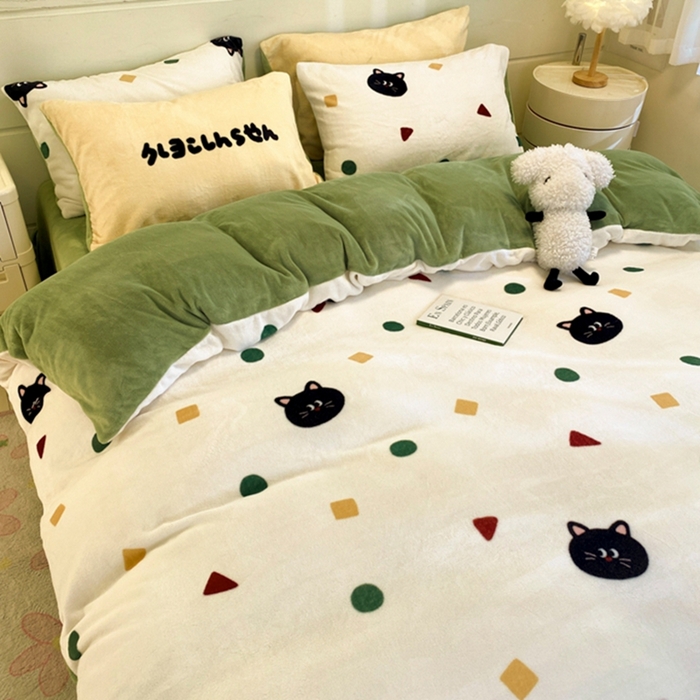 91家纺网 家纺一手货源 找家纺 如一 2025新款高克重大版数码印花牛奶绒四件套 色彩猫