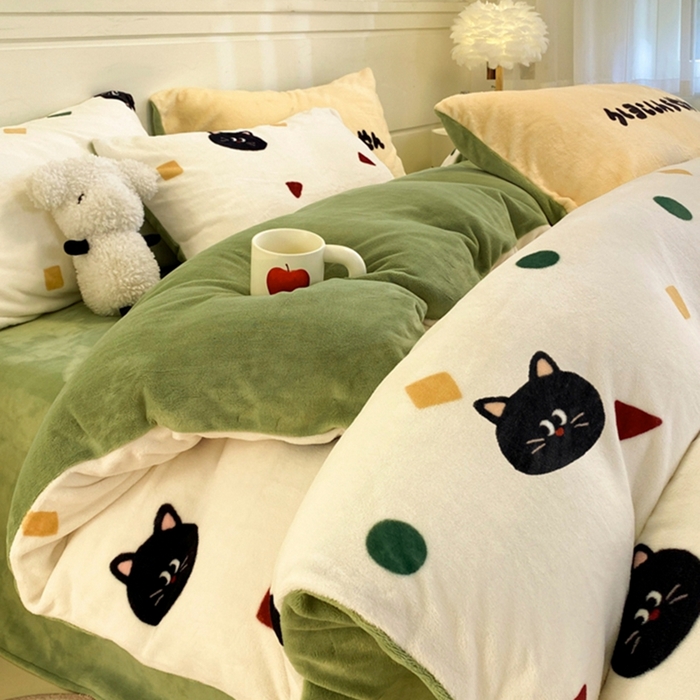 91家纺网 家纺一手货源 找家纺 如一 2025新款高克重大版数码印花牛奶绒四件套 色彩猫