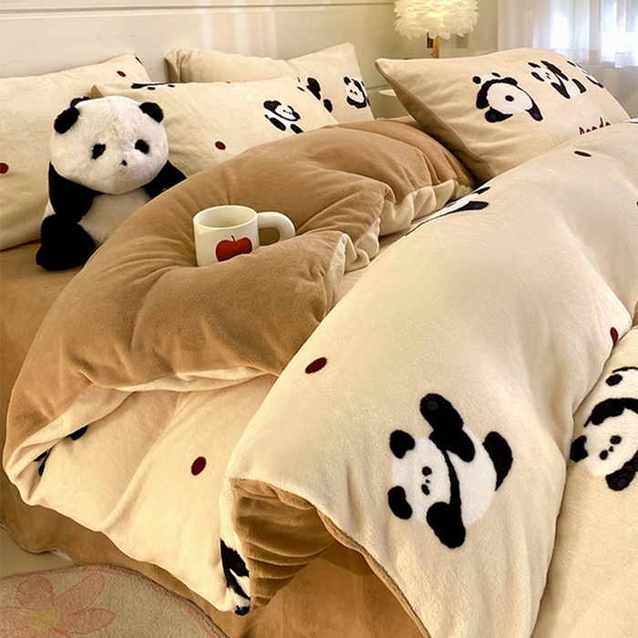 如一 2025新款高克重大版数码印花牛奶绒四件套 熊猫咖