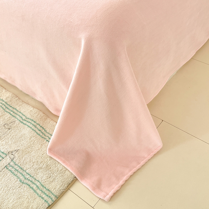 91家纺网 家纺一手货源 找家纺 如一 2025新款高克重大版数码印花牛奶绒四件套 粉伙伴