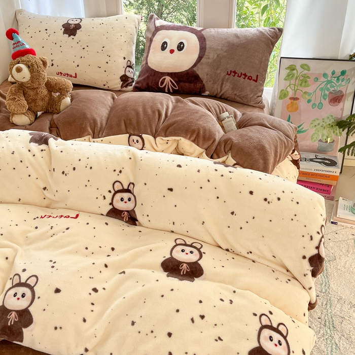 91家纺网 家纺一手货源 找家纺 如一 2025新款高克重大版数码印花牛奶绒四件套 拉兔咖