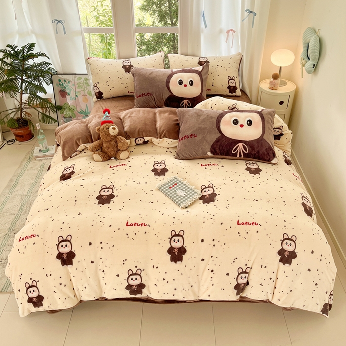 91家纺网 家纺一手货源 找家纺 如一 2025新款高克重大版数码印花牛奶绒四件套 拉兔咖