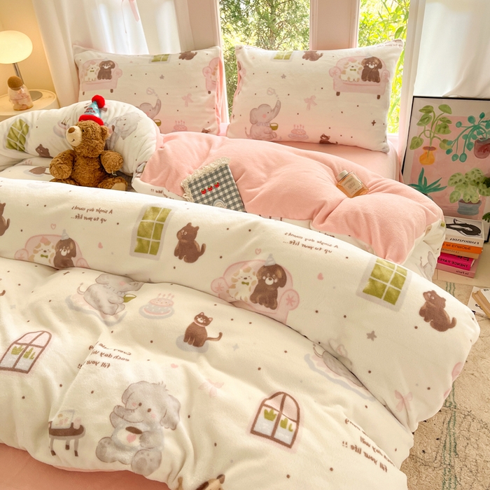 91家纺网 家纺一手货源 找家纺 如一 2025新款高克重大版数码印花牛奶绒四件套 萌派对