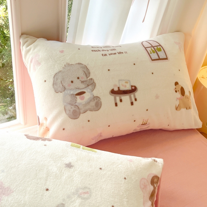 91家纺网 家纺一手货源 找家纺 如一 2025新款高克重大版数码印花牛奶绒四件套 萌派对