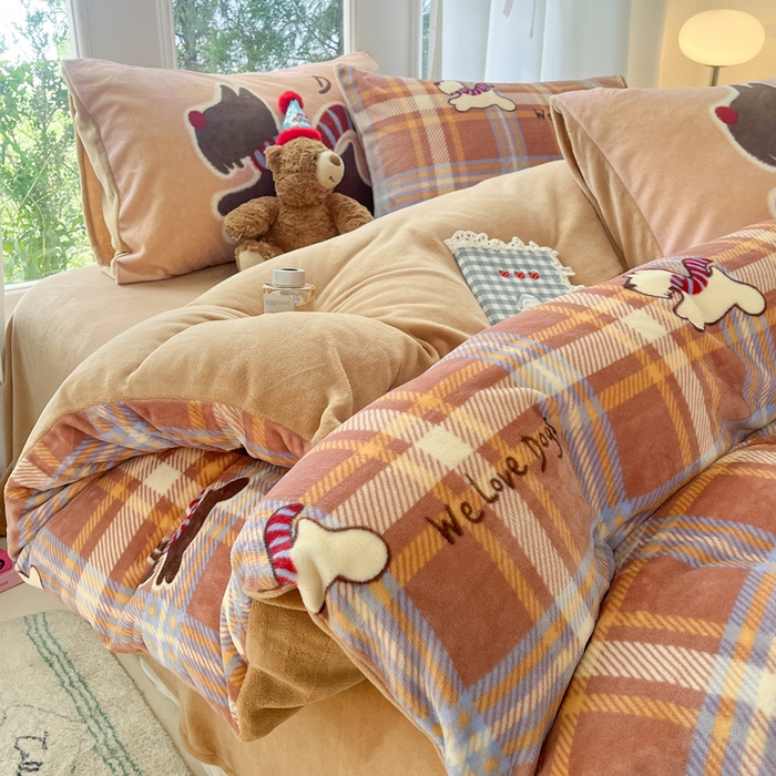 91家纺网 家纺一手货源 找家纺 如一 2025新款高克重大版数码印花牛奶绒四件套 围巾狗