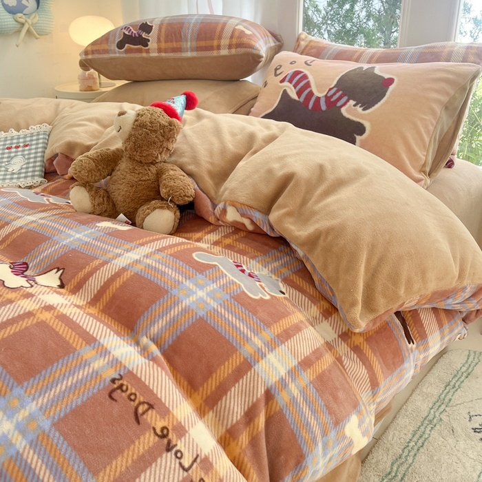 91家纺网 家纺一手货源 找家纺 如一 2025新款高克重大版数码印花牛奶绒四件套 围巾狗