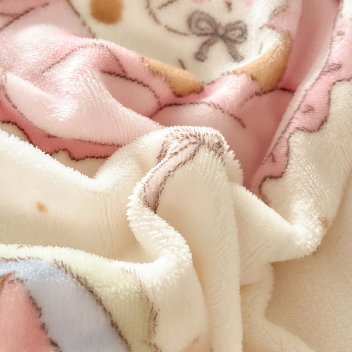 91家纺网 家纺一手货源 找家纺 如一 2025新款高克重大版数码印花牛奶绒四件套 小粉喵