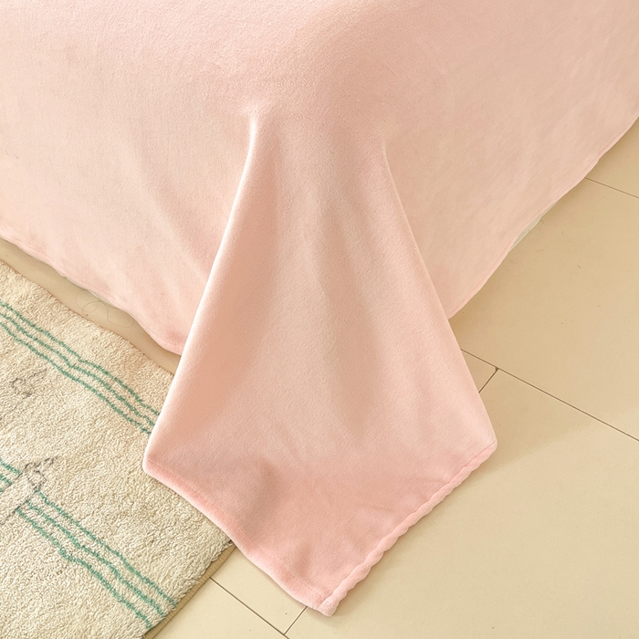 91家纺网 家纺一手货源 找家纺 如一 2025新款高克重大版数码印花牛奶绒四件套 小粉喵